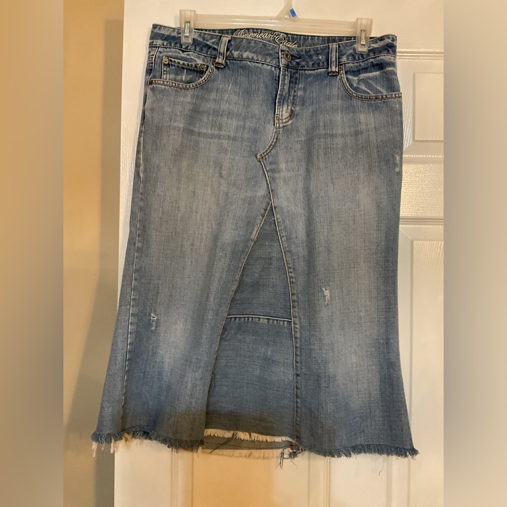 AMERICAN EAGLE Favorite Boyfriend Blue denim skirt- size 12 AE HIPSTER FLARE EUC